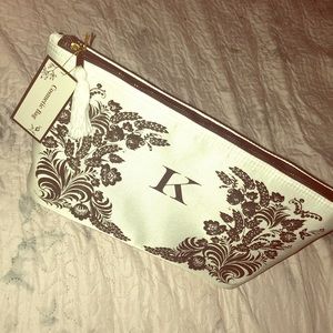 Cosmetic bag, tags still on and was never used